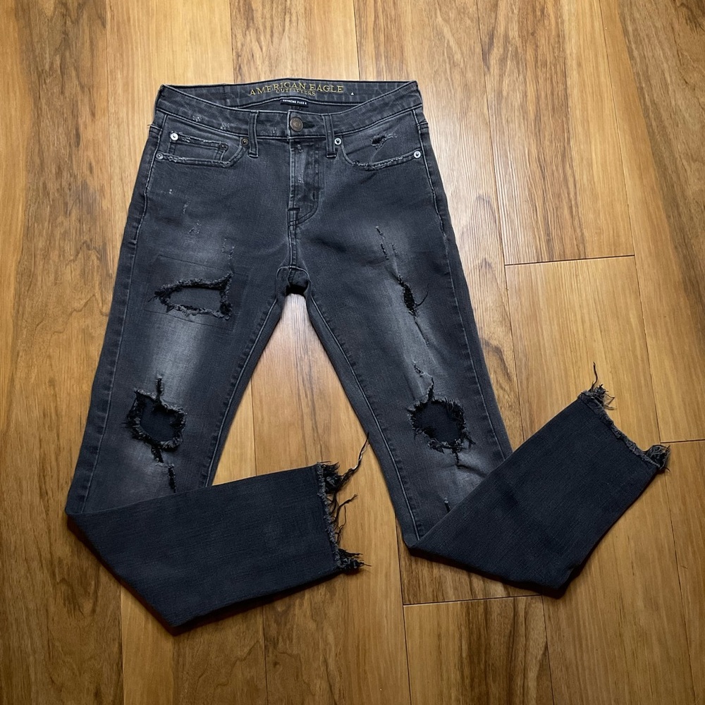 American Eagle Extreme Flex Black Distressed Jeans Size 4